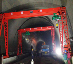 用了微型鋼絲繩電動(dòng)葫蘆隧道開挖更省力